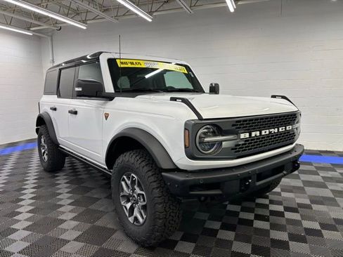 New 2025 Ford Bronco Badlands image 13