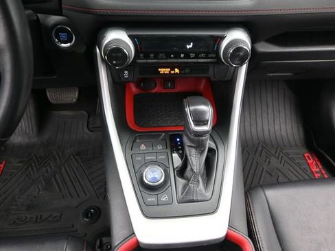 Used 2020 Toyota RAV4 TRD Off-Road image 10