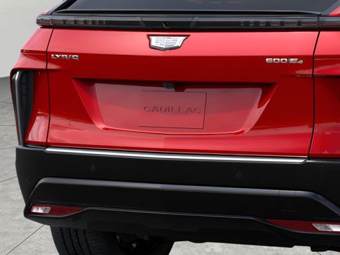 New 2026 Cadillac Lyriq Premium Luxury image 14