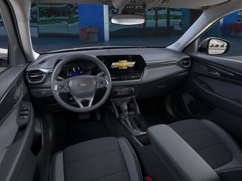 New 2026 Chevrolet TrailBlazer LT w/ Midnight Edition AWD/4WD image 39