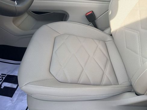 New 2026 Volkswagen Atlas SE FWD image 9