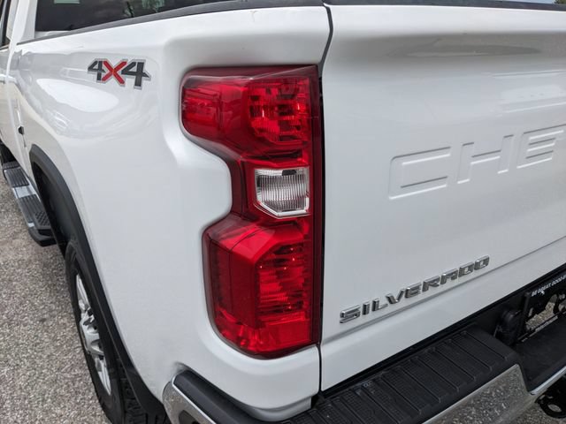 Used 2025 Chevrolet Silverado 2500 LT AWD/4WD image 11