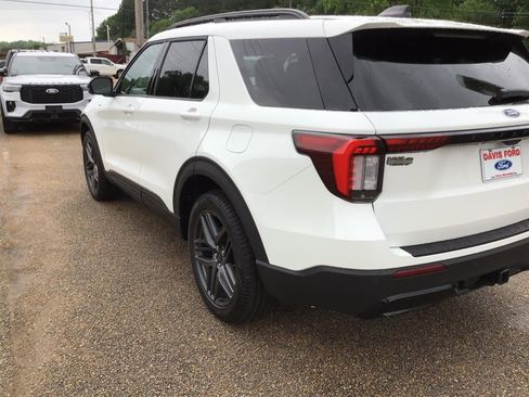 New 2026 Ford Explorer ST-Line AWD/4WD image 11