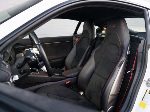 Certified 2024 Porsche 718 Cayman GT4 image 5