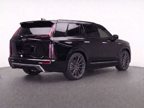 Used 2026 Cadillac Vistiq Luxury AWD/4WD image 3