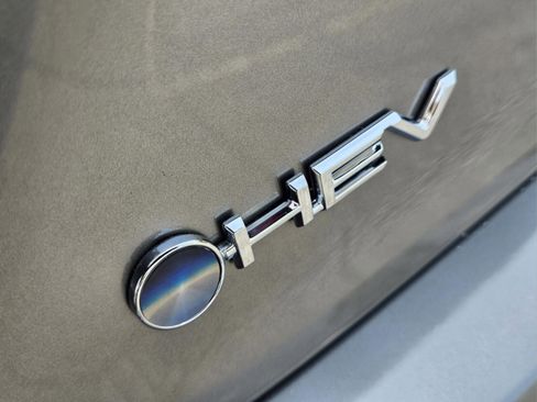 Used 2025 Toyota Camry LE image 10