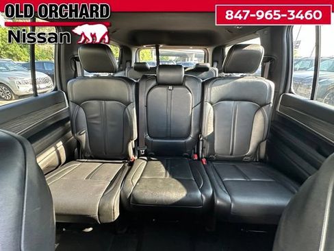Used 2024 Jeep Wagoneer Series II w/ Flexible Seating Group AWD/4WD image 13