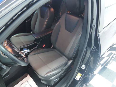 Used 2023 Buick Encore GX Select w/ Sport Touring Package AWD/4WD image 5