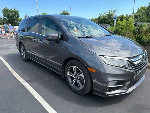 Used 2020 Honda Odyssey Touring image 1