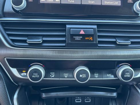 Used 2021 Honda Accord LX image 25