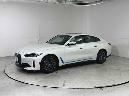 Used 2023 BMW i4 eDrive40 image 6
