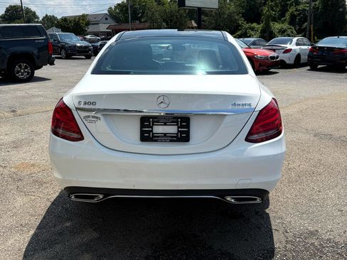 Used 2018 Mercedes-Benz C 300 4MATIC Sedan w/ Premium Package image 7