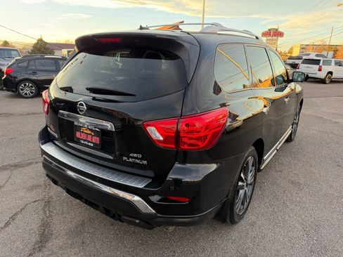 Used 2018 Nissan Pathfinder Platinum w/ Cargo Package image 8