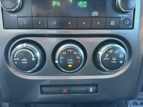 Used 2013 Dodge Challenger SXT RWD image 25