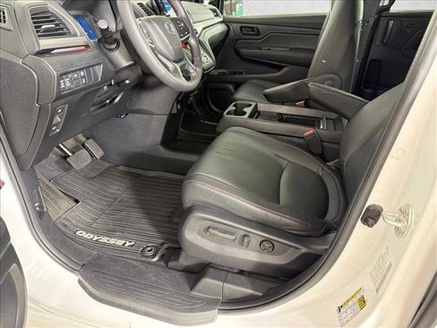 Used 2024 Honda Odyssey Sport image 10