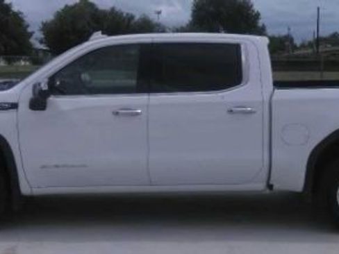 Used 2025 GMC Sierra 1500 SLT AWD/4WD image 5