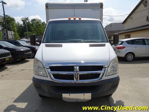 Used 2007 Dodge Sprinter 3500 RWD image 2