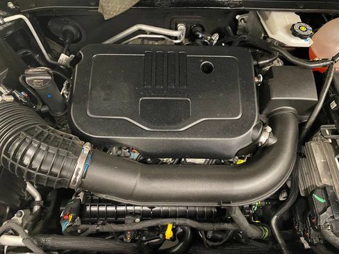 Used 2025 Chevrolet Blazer LT AWD/4WD image 4