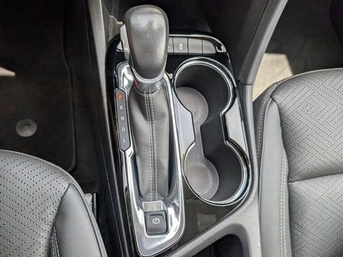 Used 2023 Buick Encore GX Essence w/ Experience Buick Package FWD image 24