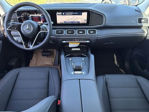 New 2026 Mercedes-Benz GLS 450 4MATIC image 29