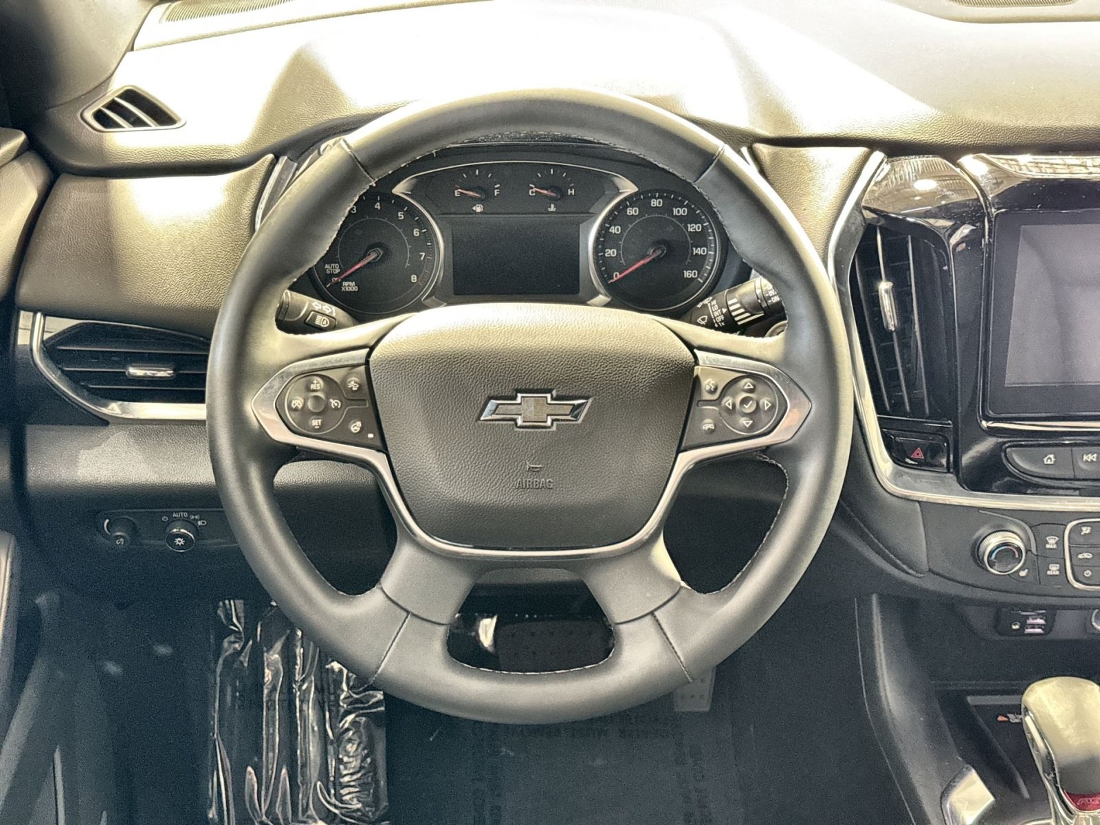 Used 2023 Chevrolet Traverse RS AWD/4WD image 17