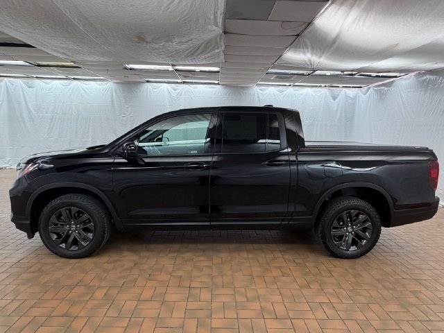 Used 2023 Honda Ridgeline Sport image 3