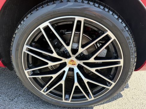 New 2026 Porsche Macan image 9