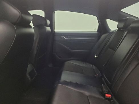 Used 2018 Honda Accord Sport image 18