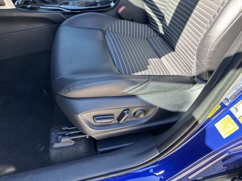 Used 2024 Toyota Corolla Cross Hybrid XSE 4WD (Natl) AWD image 15