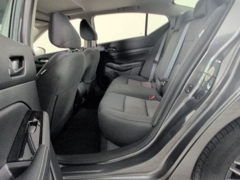 Used 2023 Nissan Altima 2.5 SV w/ SV Premium Package FWD image 15
