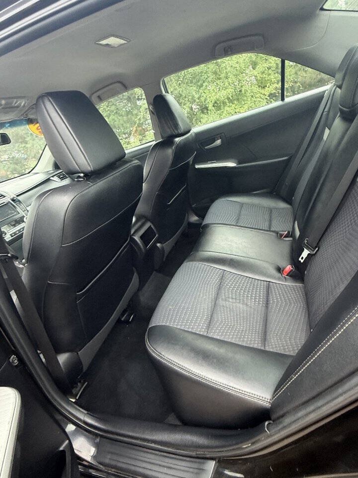 Used 2012 Toyota Camry SE FWD image 8