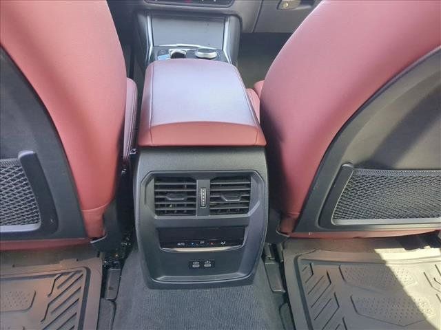 Used 2024 BMW i4 eDrive35 RWD image 15