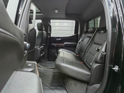 Used 2019 Chevrolet Silverado 1500 LT Trail Boss AWD/4WD image 17