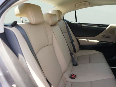 Used 2019 Lexus ES 350 FWD image 17