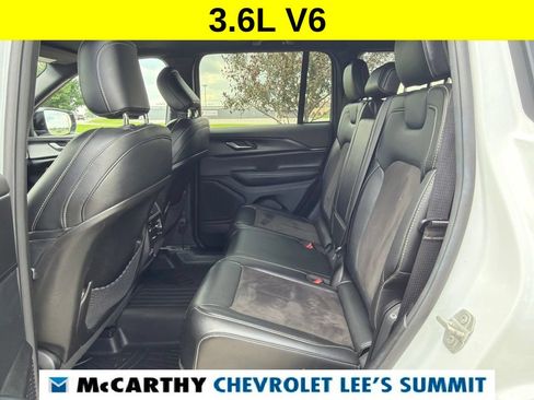 Used 2023 Jeep Grand Cherokee Altitude AWD/4WD image 35