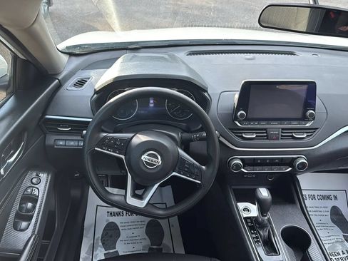 Used 2019 Nissan Altima 2.5 S FWD image 25
