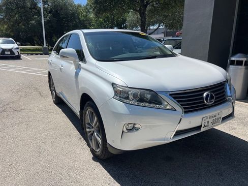 Used 2015 Lexus RX 450h FWD image 2
