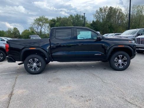 New 2025 GMC Canyon AT4 image 3