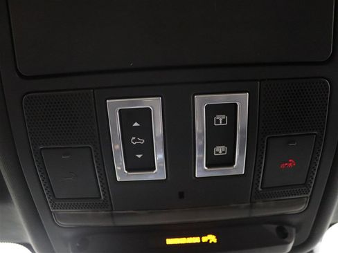 Used 2022 Land Rover Range Rover Evoque R-Dynamic S image 9