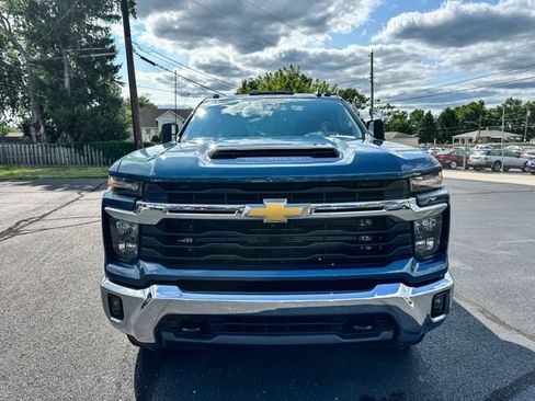 Used 2024 Chevrolet Silverado 3500 LT w/ All Star Edition AWD/4WD image 2