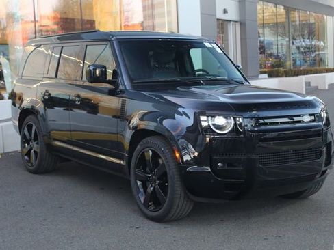 New 2026 Land Rover Defender 130 X-Dynamic SE image 10