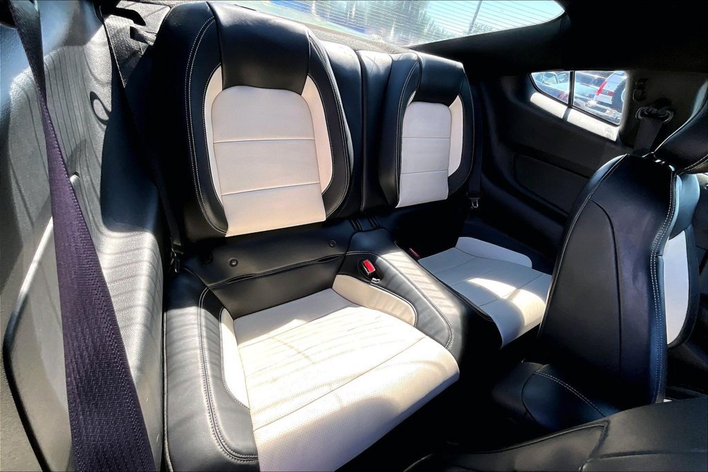 Used 2015 Ford Mustang 50 Years RWD image 28
