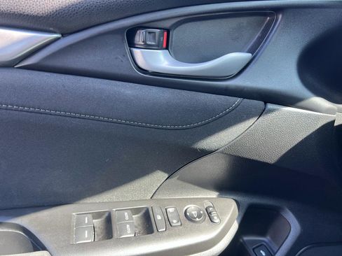 Used 2019 Honda Civic EX image 41