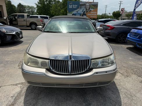 Used 2000 Lincoln Town Car Executive RWD image 8