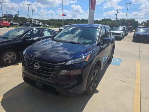 Used 2026 Nissan Rogue SV FWD image 6