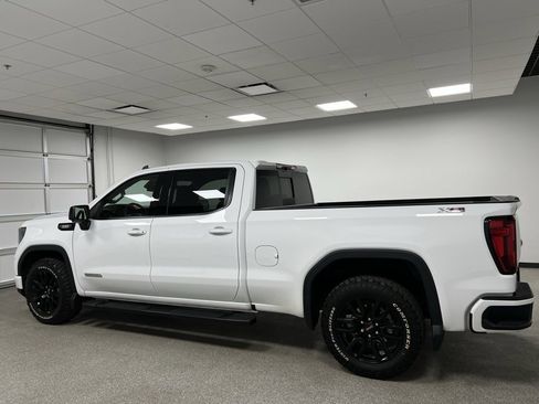 Used 2025 GMC Sierra 1500 Elevation w/ Elevation Premium Package image 8