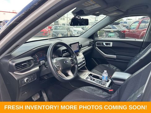 Used 2021 Ford Explorer XLT AWD/4WD image 8