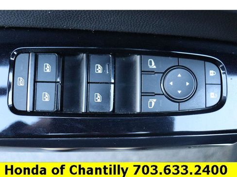 Used 2022 Nissan Pathfinder SV image 20