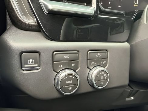 Used 2026 GMC Sierra 1500 Elevation AWD/4WD image 24