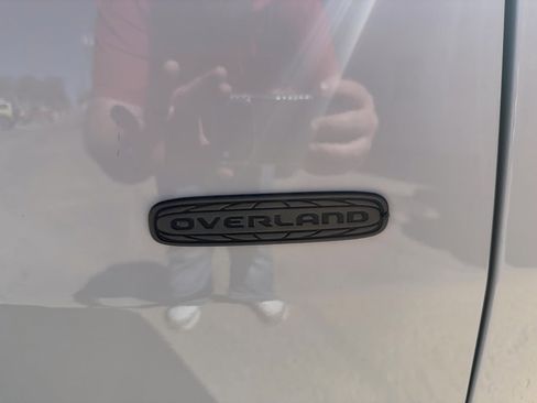 New 2026 Jeep Cherokee Overland w/ Trailer Tow Group AWD/4WD image 8